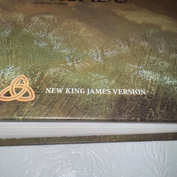 The Inspirational Study Bible by Max Lucado 1991 Hardcover NKJV Life Lessons God - Picture 3 of 13